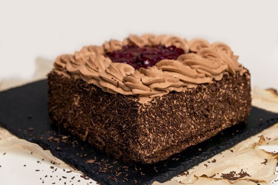 Торт Муссовый шоколадно - вишневый