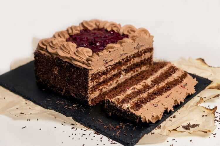 Торт Муссовый шоколадно - вишневый